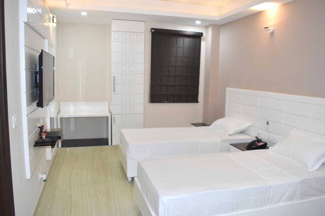 Hotel Tara Palace Redfort Új-Delhi Kültér fotó