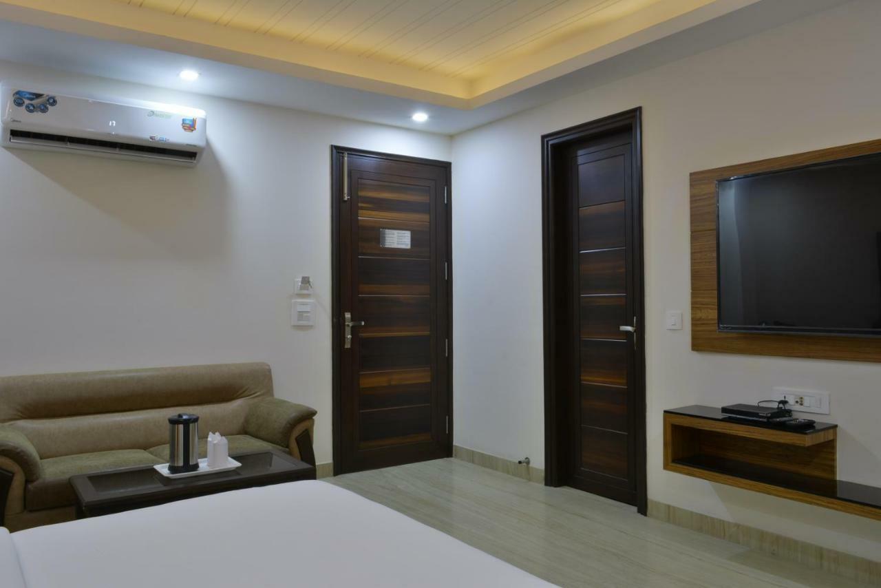 Hotel Tara Palace Redfort Új-Delhi Kültér fotó