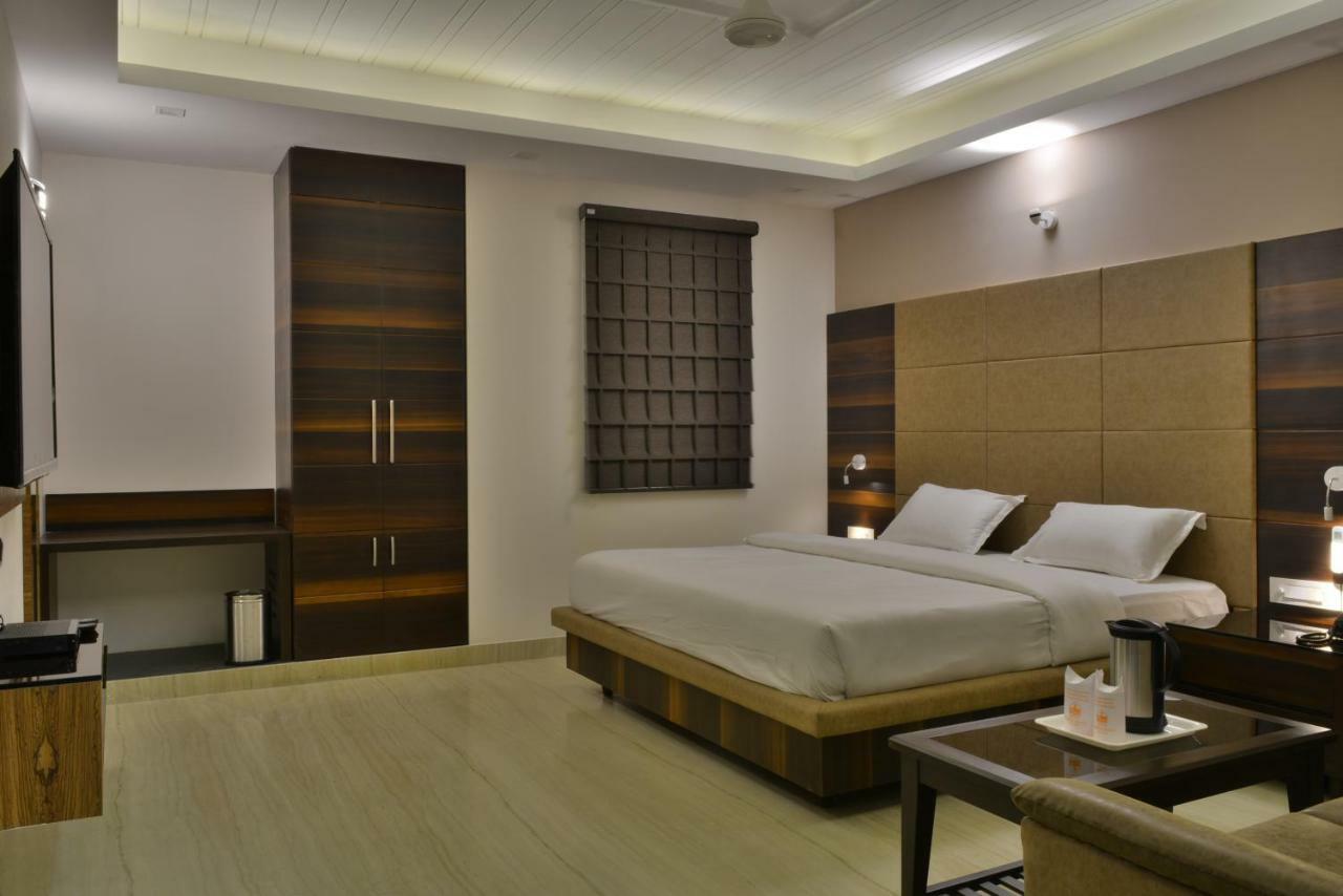 Hotel Tara Palace Redfort Új-Delhi Kültér fotó